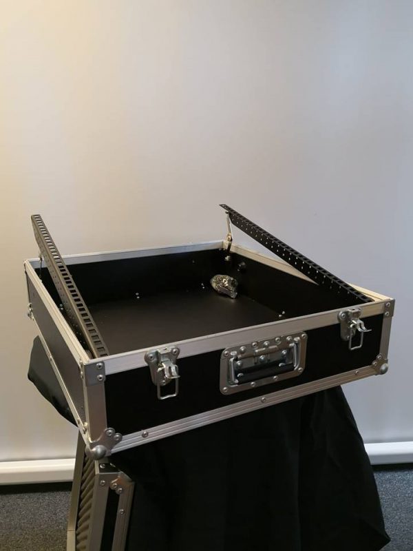 12HE 19" Mixer-Rack